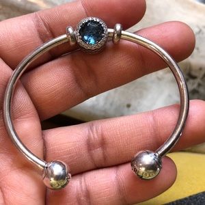 NWOT Auth Pandora Bracelet Bangle Charm & Stopper